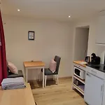 Mom - Alpine Boutique Apartments, Alpstein Eiger View Terrace, Center Apartment Grindelwald