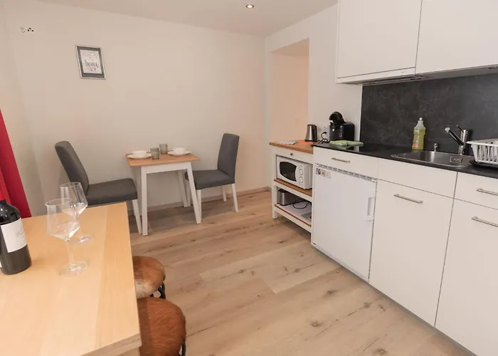 Mom - Alpine Boutique Apartments, Alpstein Eiger View Terrace, Center Grindelwald