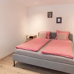 Apartment Mom - Alpine Boutique Apartments, Alpstein Eiger View Terrace, Center Grindelwald